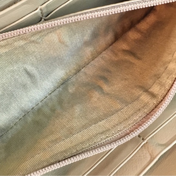 JIMMY CHOO Metallic Gold Lambskin & Silver and Gold Stars Continental Zip Wallet - Picture 10 of 17